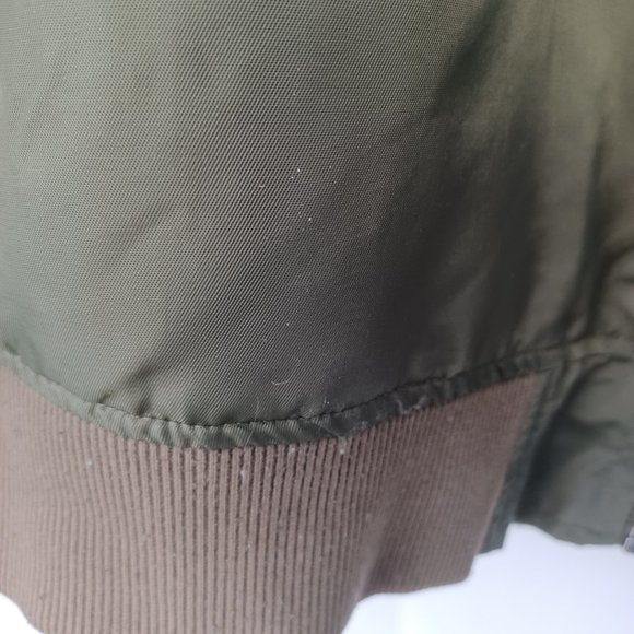 Men's Guess Olive Bomber Style Jacket Medium - Picture 4 of 7